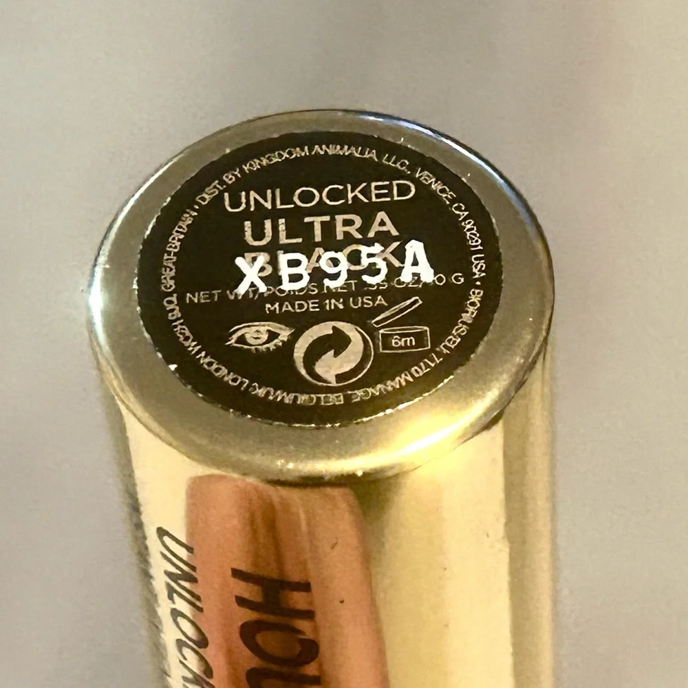 Hourglass tubing mascara